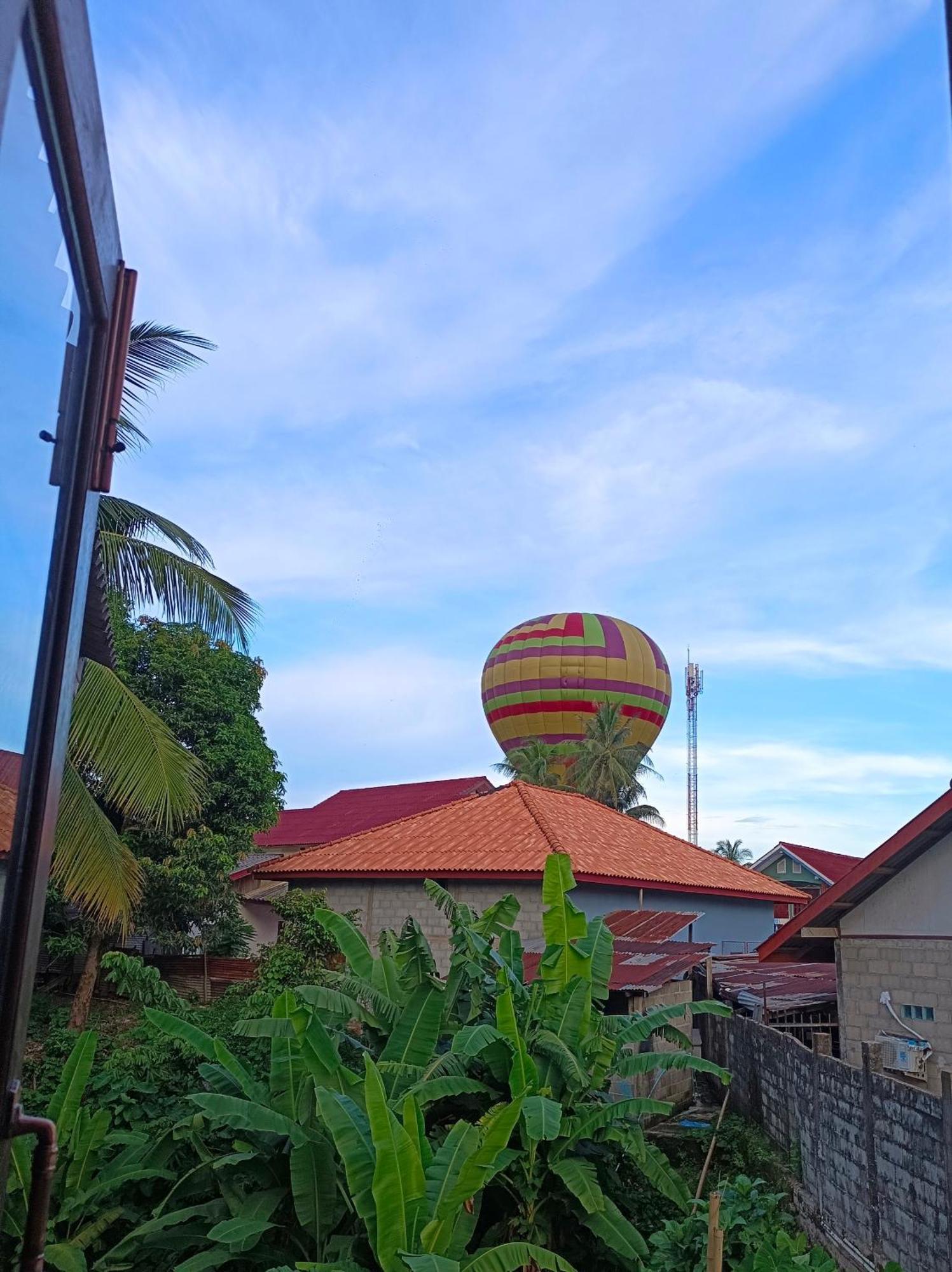 Dokchampa Hotel 万荣 外观 照片