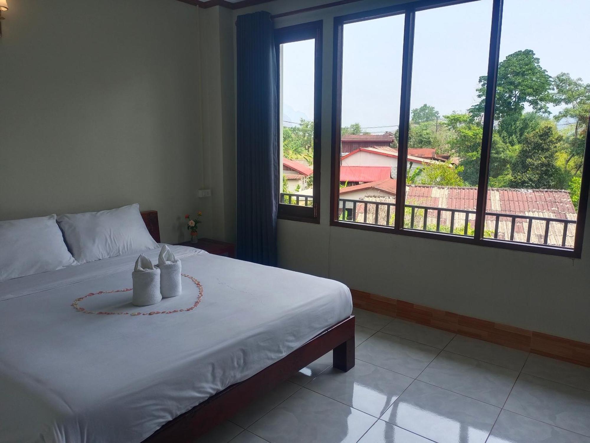 Dokchampa Hotel 万荣 外观 照片