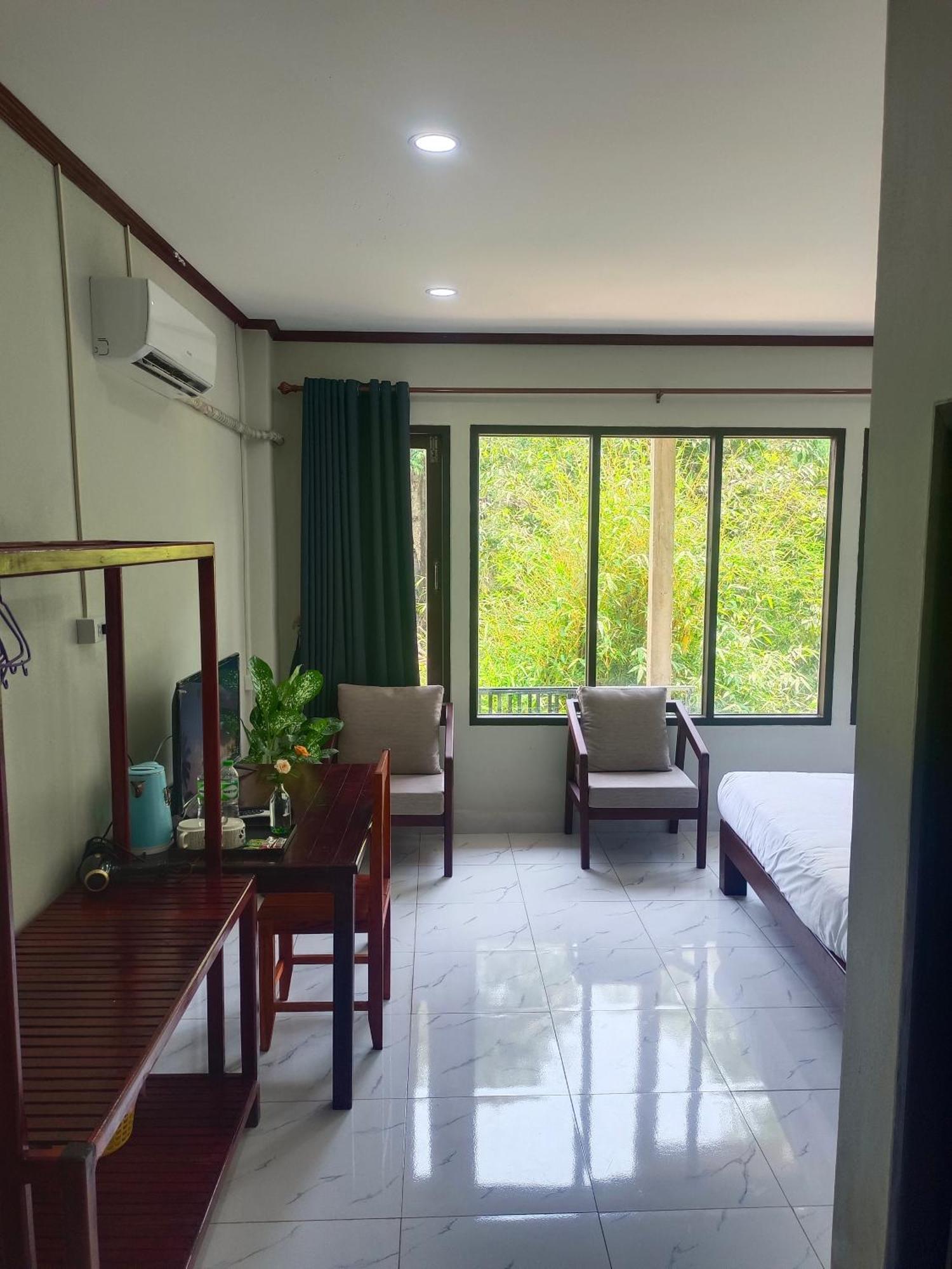 Dokchampa Hotel 万荣 外观 照片