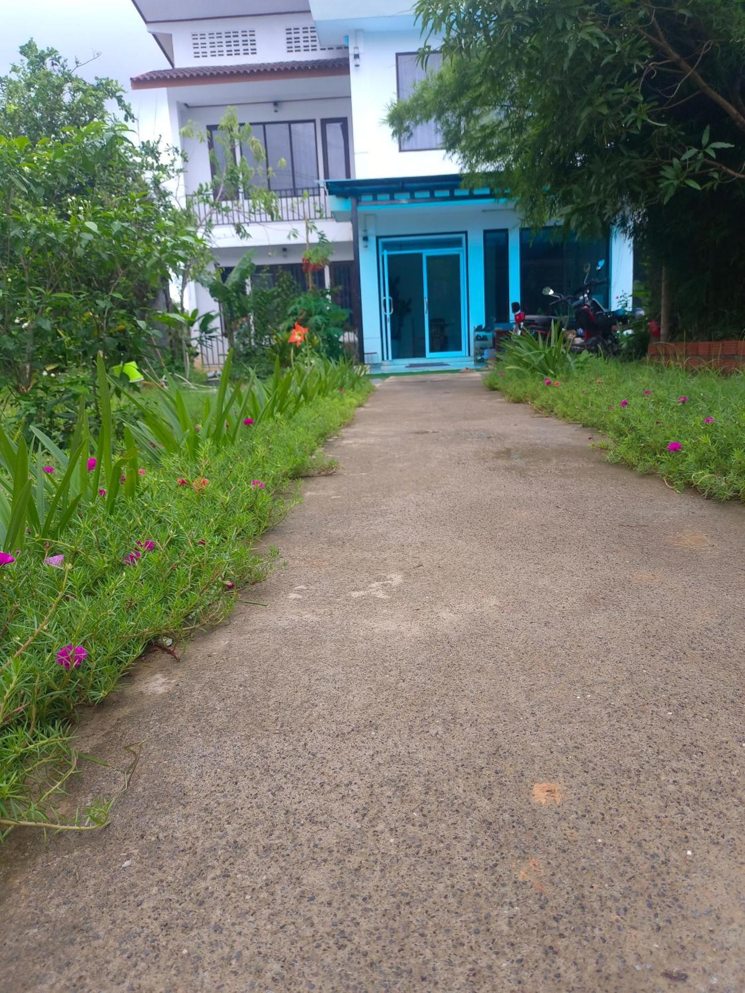 Dokchampa Hotel 万荣 外观 照片
